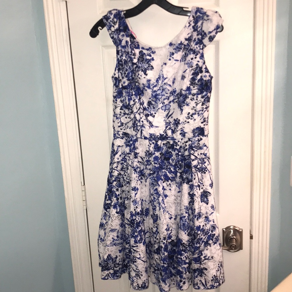 Cute sweet Betsy Johnson dress!